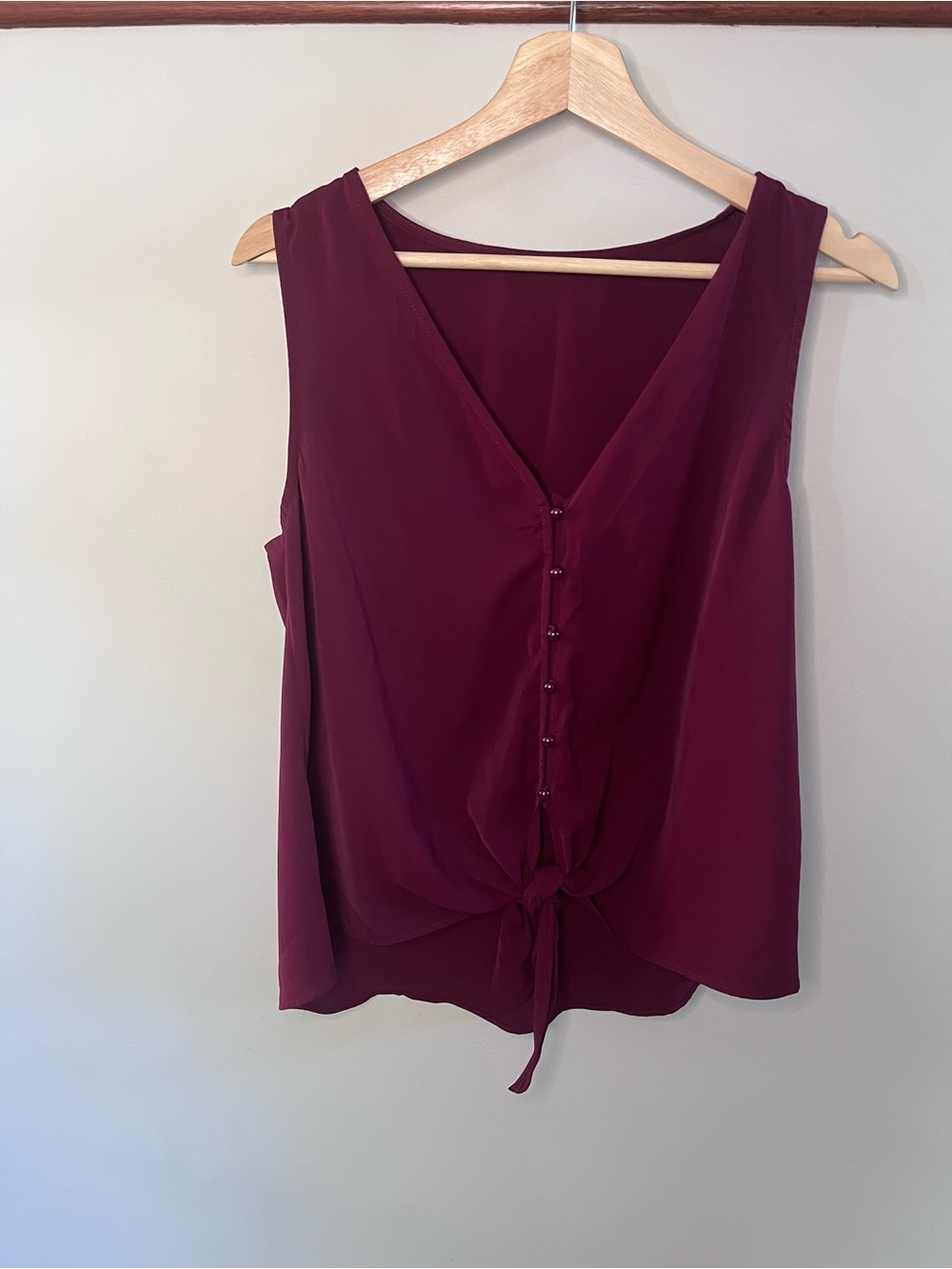 Burgundy V-Neck Sleeveless Tie Front Button Blouse Top Medium‎ RD 412 Wine Red